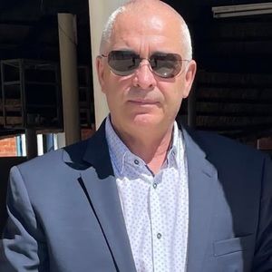 Meet your Posher, Daniel-rene